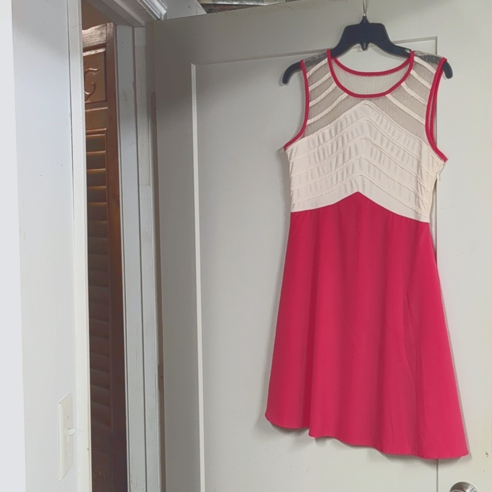 EUC Pink and off-white above-knee dress by Ya Los Angeles (L)